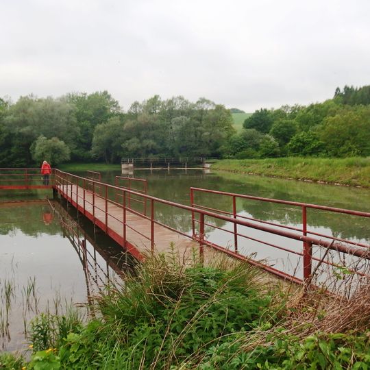 Molo ve vodní nádrži Lubná v Suché Lozi