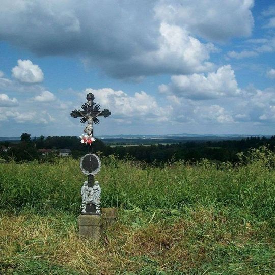 Kříž východně od Bítova