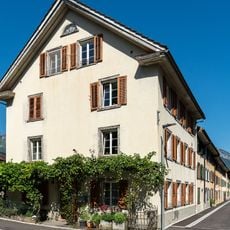 Strassenzeile Alte Wiese