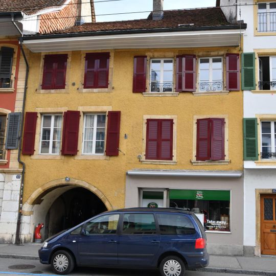 Wohn- und Geschäftshaus