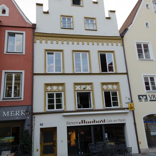 Ehemaliges Bäckeranwesen, jetzt Wohn- und Geschäftshaus