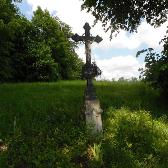 Kříž u cesty jižně od Dubí