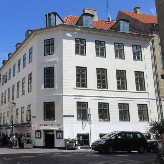 Store Kannikestræde 15
