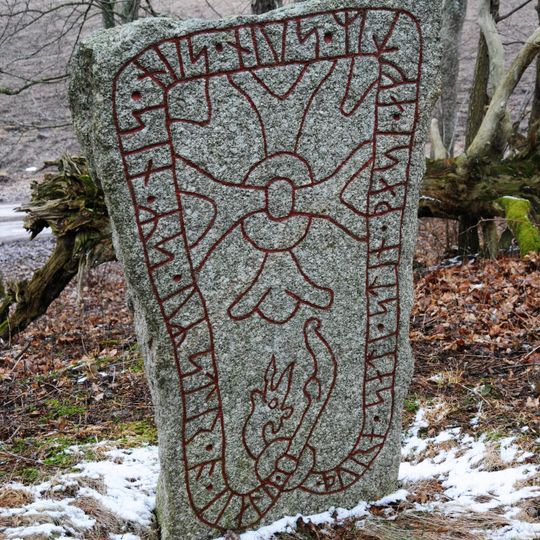 Östergötlands runinskrifter 83