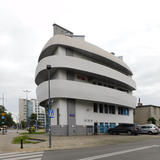 Biurowiec przy alei Stanów Zjednoczonych 59