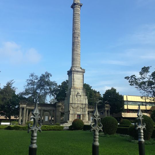 Cenotafio y monumento de guerra de Colombo