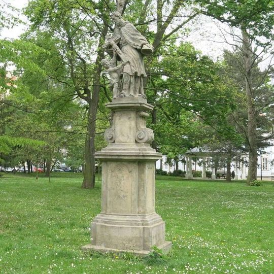 Socha svatého Jana Nepomuckého v Zámecké zahradě v Teplicích