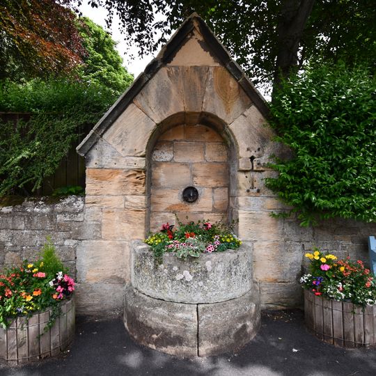 Pant On North Side Of Junction With The Wynd