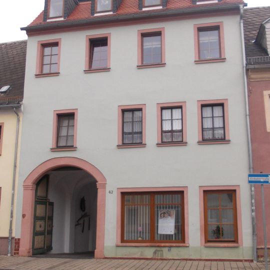 Wohnhaus in geschlossener Bebauung Leipziger Straße 42