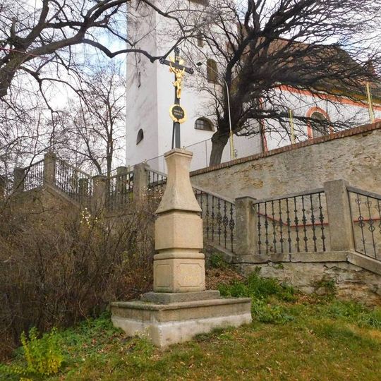 Kříž pod kostelem v Křivsoudově
