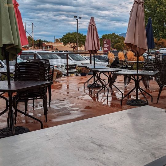 Vic's Daily Cafe