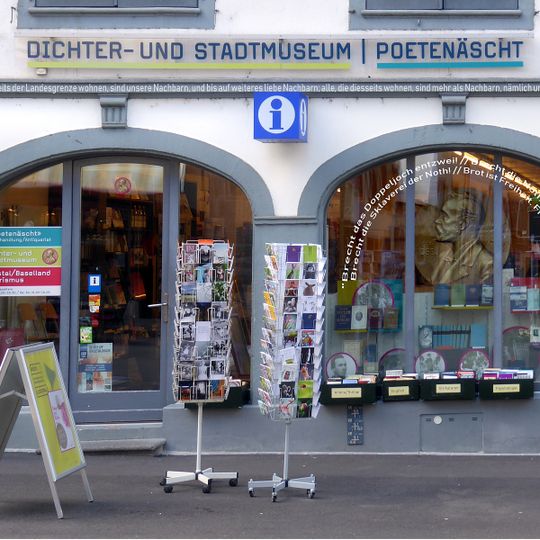 Poets and city museum