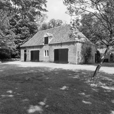 Kasteel Duivenvoorde:Stal en koetshuis