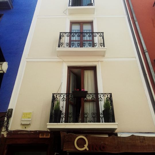 Casa Cuchillería 67