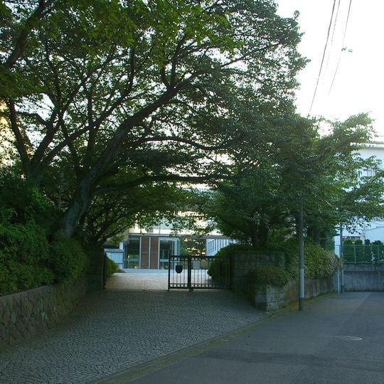 Keio Futsubu School
