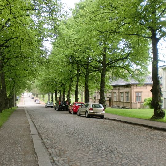 Hämeenlinnan Koilliskulman puutalokorttelit ja koulut