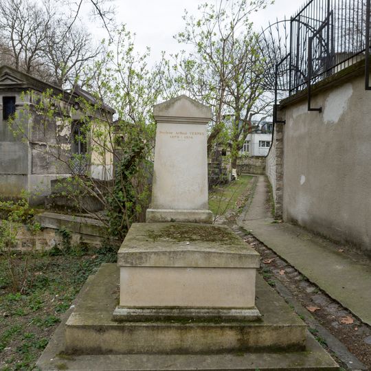 Grave of Arthur Vernes