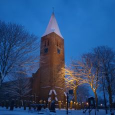 Forse toren met gemetselde spits