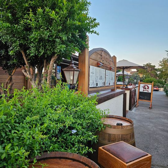 Monroe's Pub