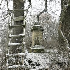 Kříž u polní cesty severně od Oskořínku