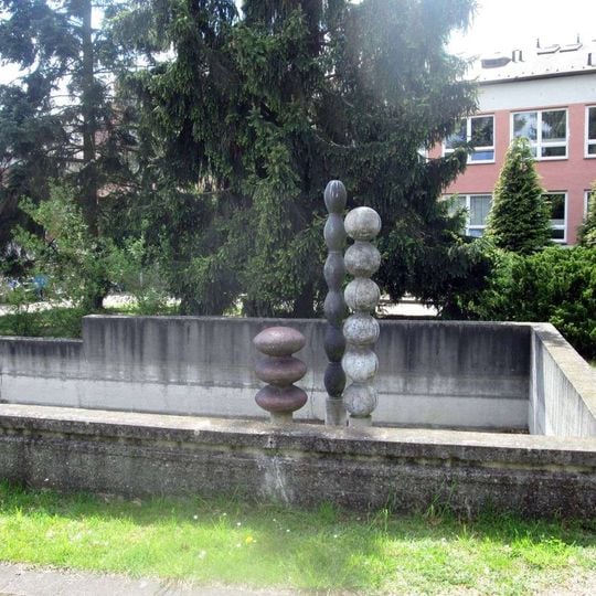 Plastika v Horní Bříze v ulici U Vrbky