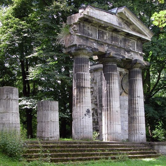 Portikus im Bürgerpark