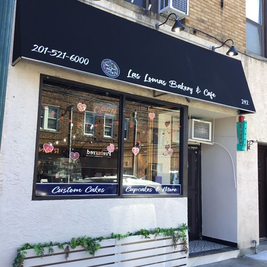 Las Lomas Bakery & Cafe