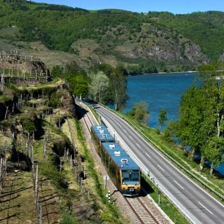 Donauuferbahn