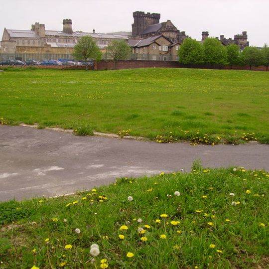 Armley Prison: Revetment wall on east side of Gloucester Terrace