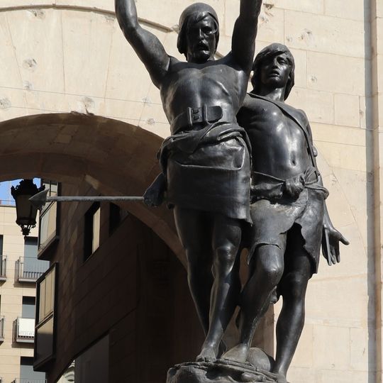 Estàtua d'Indíbil i Mandoni