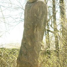 Kamenná plastika v aleji k zámku Lemberk