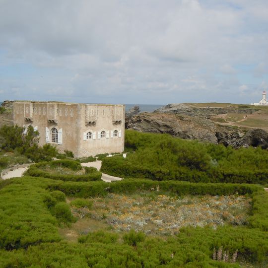 Fort Sarah Bernhardt