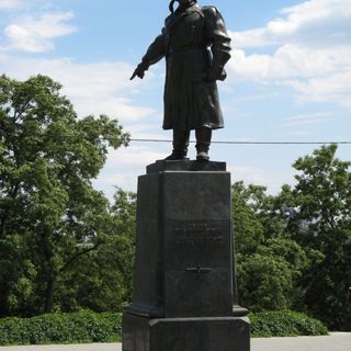 Monument to Viktor Kholzunov in Volgograd