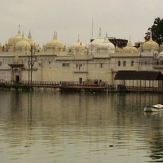 Hanumantal Bada Jain Mandir