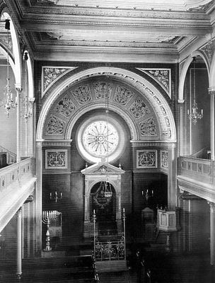 Interior 0