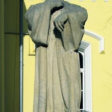 Pomník Michala Miloslava Hodžu, podstavec