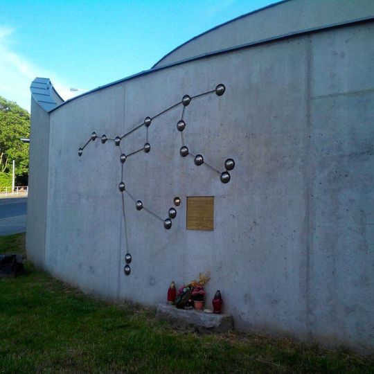 Plastika v Rokycanově ulici v Praze