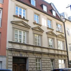 Augsburgerstraße 11