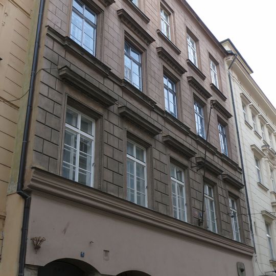 U Bílého koně, U Deseti panen