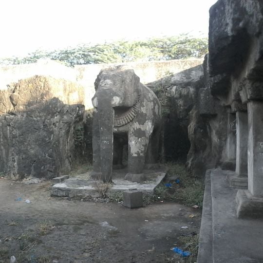 Shivleni Caves
