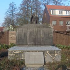 Denkmal für die Gefallenen des Ersten Weltkrieges mit Einfriedung Königsbrücker Straße 17 (bei)