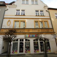 Wohn- und Geschäftshaus