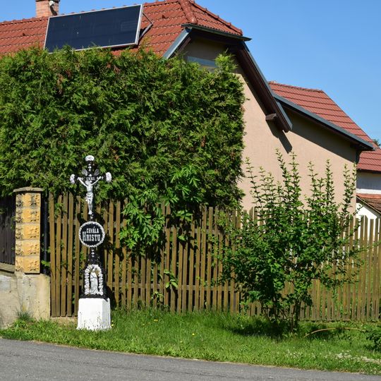 Kříž ve Psárově u rozcestí