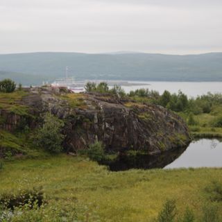 Roche moutonnée near Semyonovskoye Lake
