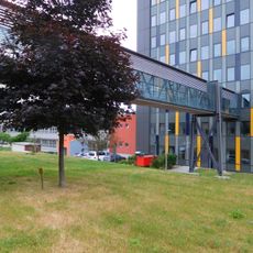 Lávka mezi budovami A1 a B1 v areálu Fakulty strojního inženýrství VUT v Brně