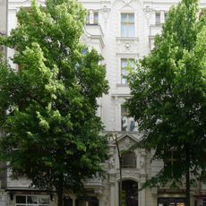 Mietshaus, Läden Bleibtreustraße 47
