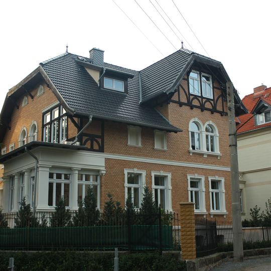 Billungstraße 1