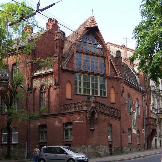 11 Lystopadovoho Chynu Street