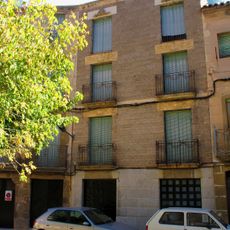 Plaça de les Eres, 16-17