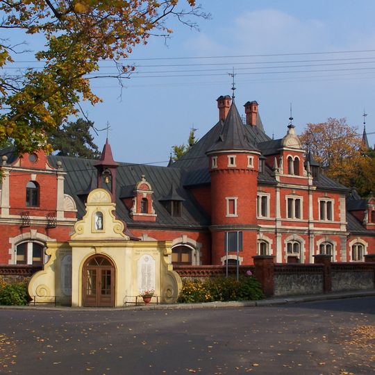 Oficyna ze stajnią i wozownią